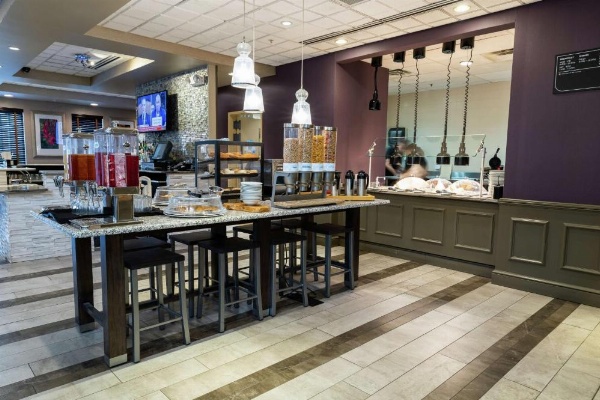 Hilton Garden Inn West Des Moines image 14